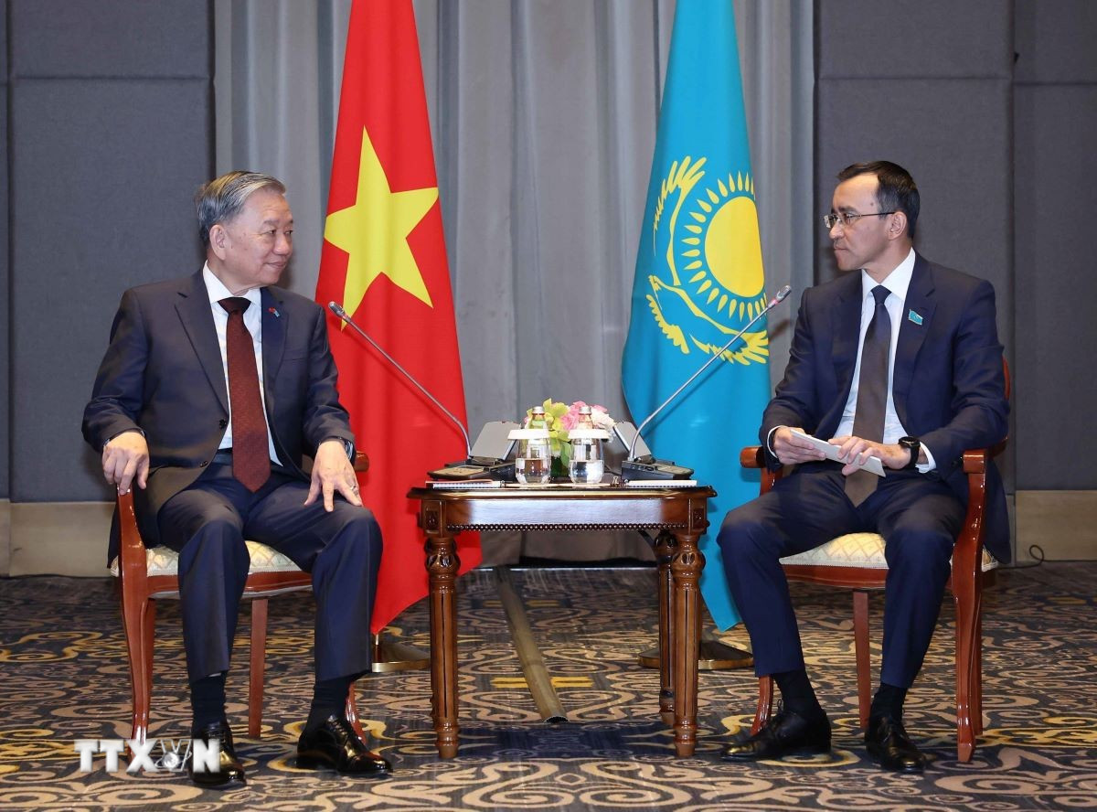 Tổng Bí thư Tô Lâm hội kiến Chủ tịch Thượng viện Kazakhstan Maulen Ashimbayev. Ảnh: TTXVN Tổng Bí thư Tô Lâm hội kiến Chủ tịch Thượng viện Kazakhstan Maulen Ashimbayev. Ảnh: TTXVN