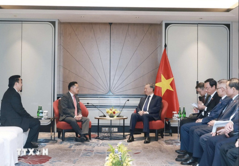 Tổng Bí thư Tô Lâm tiếp ông Patrick Walujo, Tổng Giám đốc, Chủ tịch Tập đoàn Gojek và ông Garibaldi Thohir, Chủ tịch PT Alamtri Resources. (Ảnh: Thống Nhất/TTXVN) Tổng Bí thư Tô Lâm tiếp ông Patrick Walujo, Tổng Giám đốc, Chủ tịch Tập đoàn Gojek và ông Garibaldi Thohir, Chủ tịch PT Alamtri Resources. (Ảnh: Thống Nhất/TTXVN)