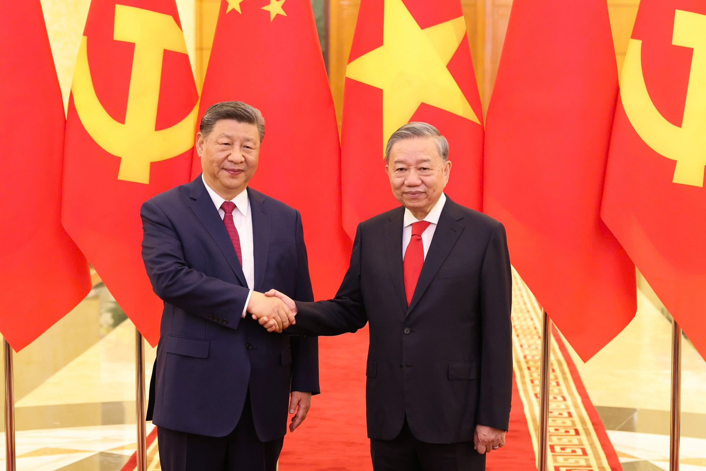 Tổng Bí thư Tô Lâm chụp ảnh chung với Tổng Bí thư, Chủ tịch nước Trung Quốc Tập Cận Bình trước khi hội đàm. Ảnh: Như Ý Tổng Bí thư Tô Lâm chụp ảnh chung với Tổng Bí thư, Chủ tịch nước Trung Quốc Tập Cận Bình trước khi hội đàm. Ảnh: Như Ý