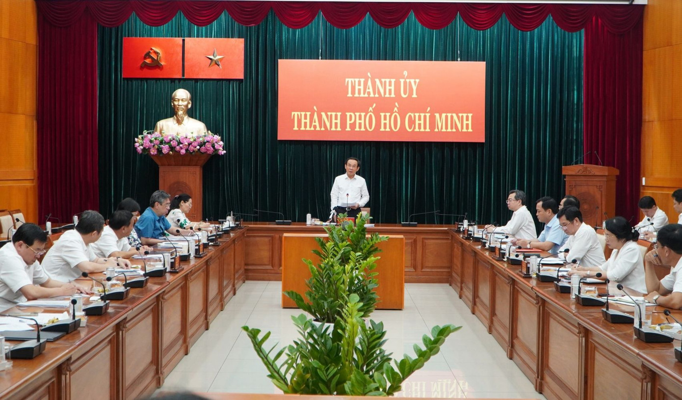 Bí thư Thành ủy TP.HCM Nguyễn Văn Nên chủ trì cuộc họp ban chỉ đạo. Ảnh: Báo Người lao động