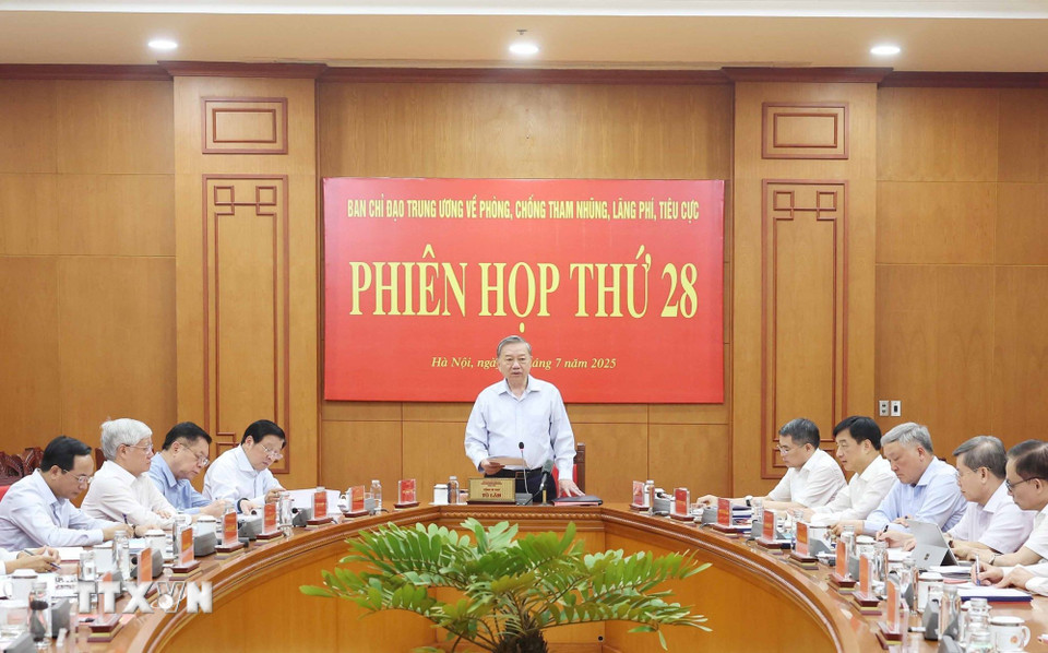 Tổng Bí thư Tô Lâm, Trưởng Ban Chỉ đạo Trung ương về phòng chống tham nhũng, lãng phí, tiêu cực, chủ trì Phiên họp thứ 28 của Ban Chỉ đạo.