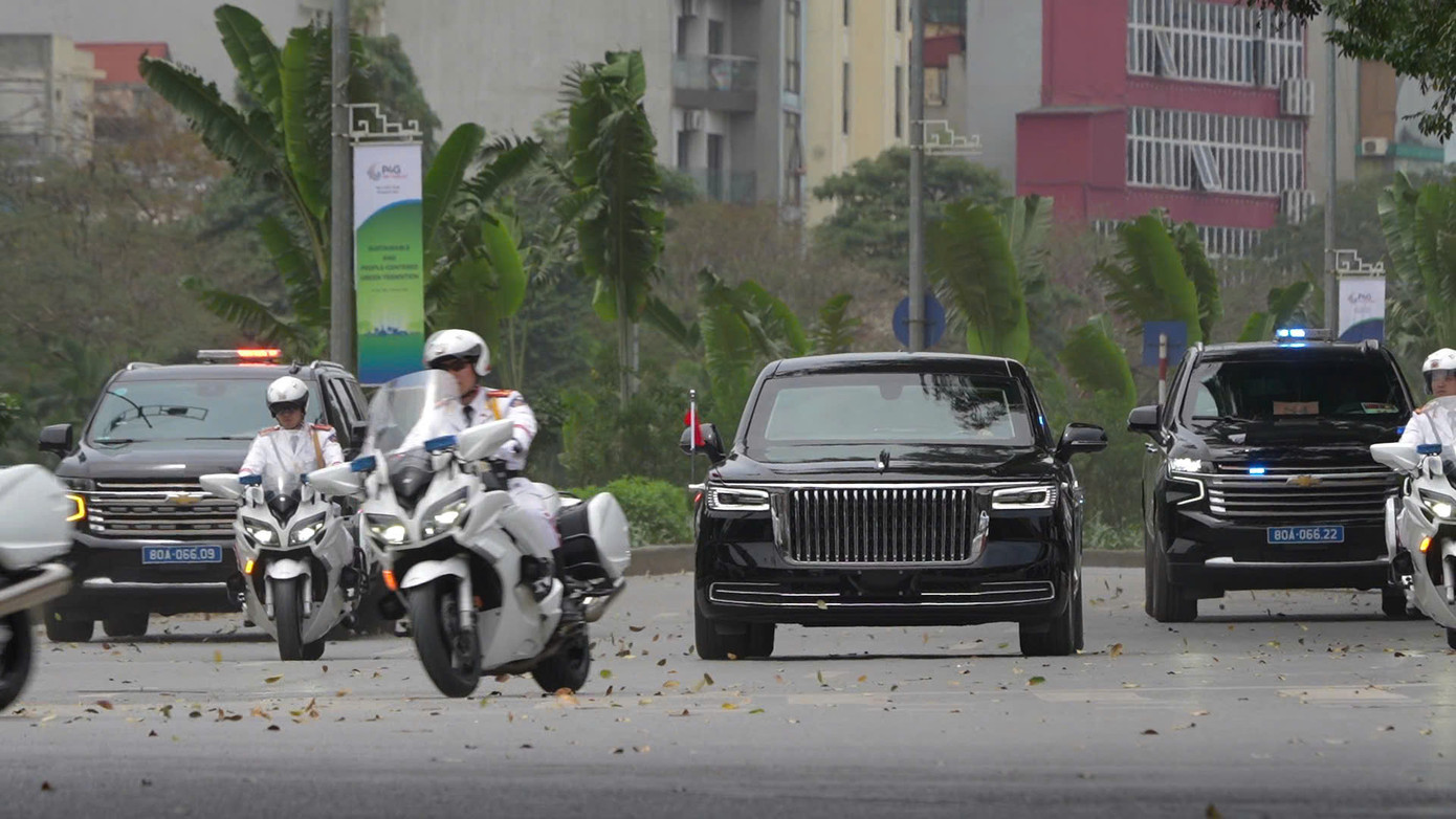 Đoàn xe trên đường Nguyễn Chí Thanh. Ảnh: Trọng Quân Đoàn xe trên đường Nguyễn Chí Thanh. Ảnh: Trọng Quân