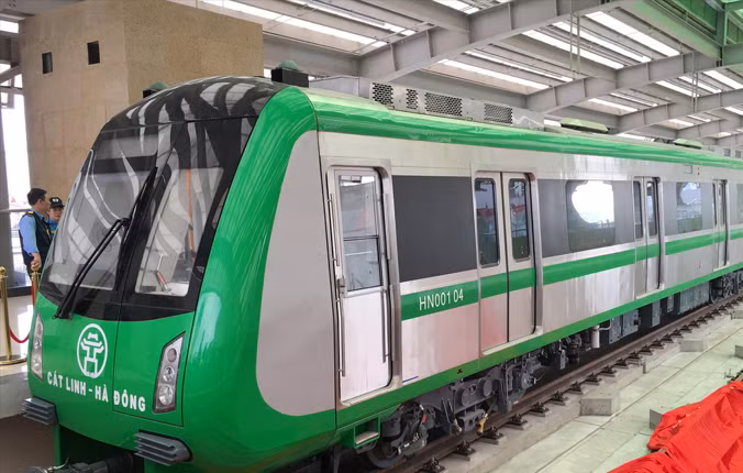Gánh nặng lãi vay liên tục tăng ảnh 4