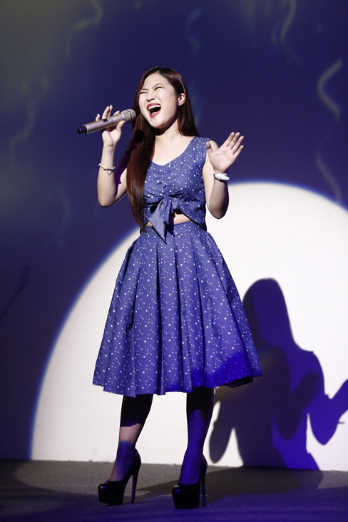 Ca sĩ Hương Tràm