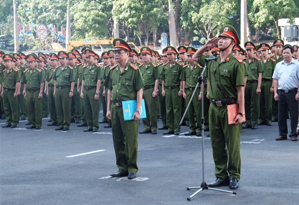 Các cơ quan Hà Nội hát Quốc ca trong lễ chào cờ đầu tuần ảnh 2