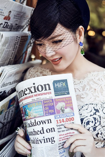 Lý Nhã Kỳ khoe vẻ dịu dàng, đài các trên phố Pháp ảnh 5