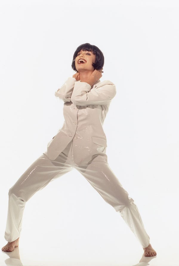 Ảnh “nổi loạn” tuổi 20 của Angelina Jolie ảnh 2