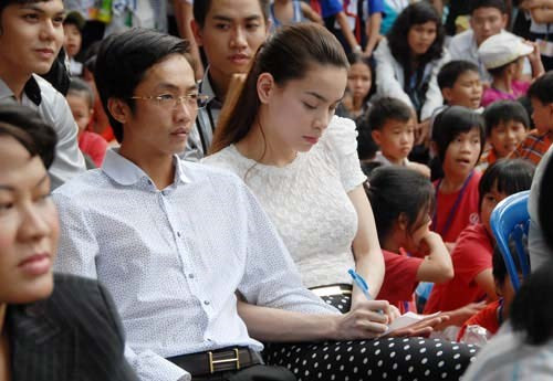 Hồ Ngọc Hà: 'Nếu lấy chồng nhà giáo có lẽ tôi hạnh phúc hơn' ảnh 1