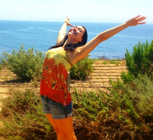 Có thể thưởng thức cuộc sống với đầy đủ các giác quan không phải là một việc ai cũng có. Hãy trân trọng và giữ gìn điều đó nhé