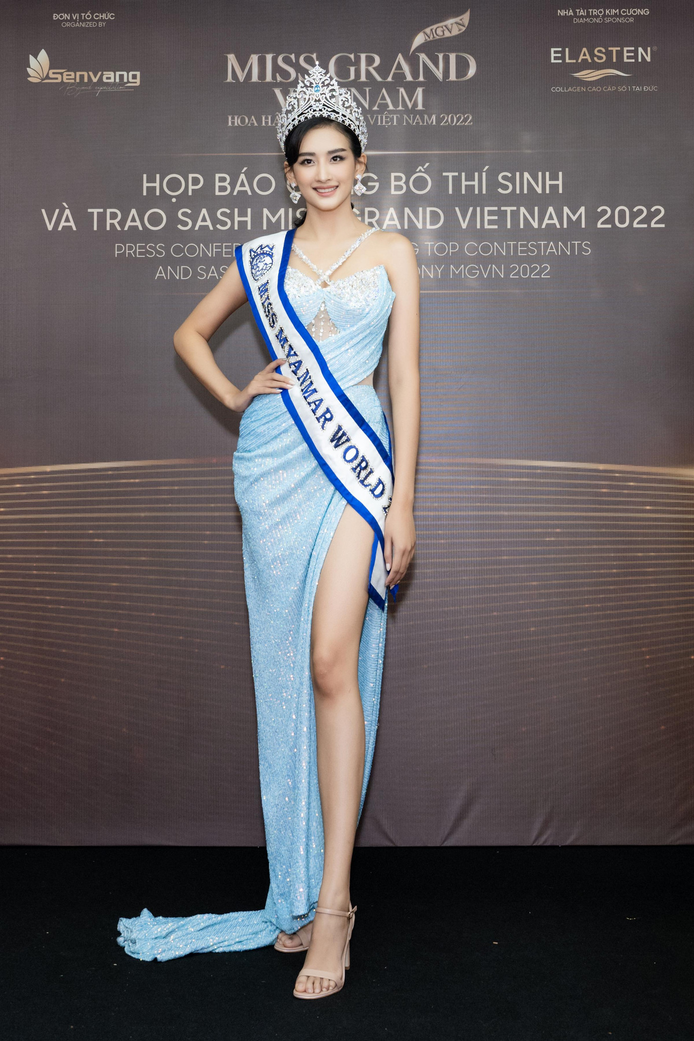 Han Thi Thet Lwin (nghệ danh Han Thi) - Miss World Myanmar 2018 khoe nhan sắc xinh đẹp, nền nã với bộ váy xanh.