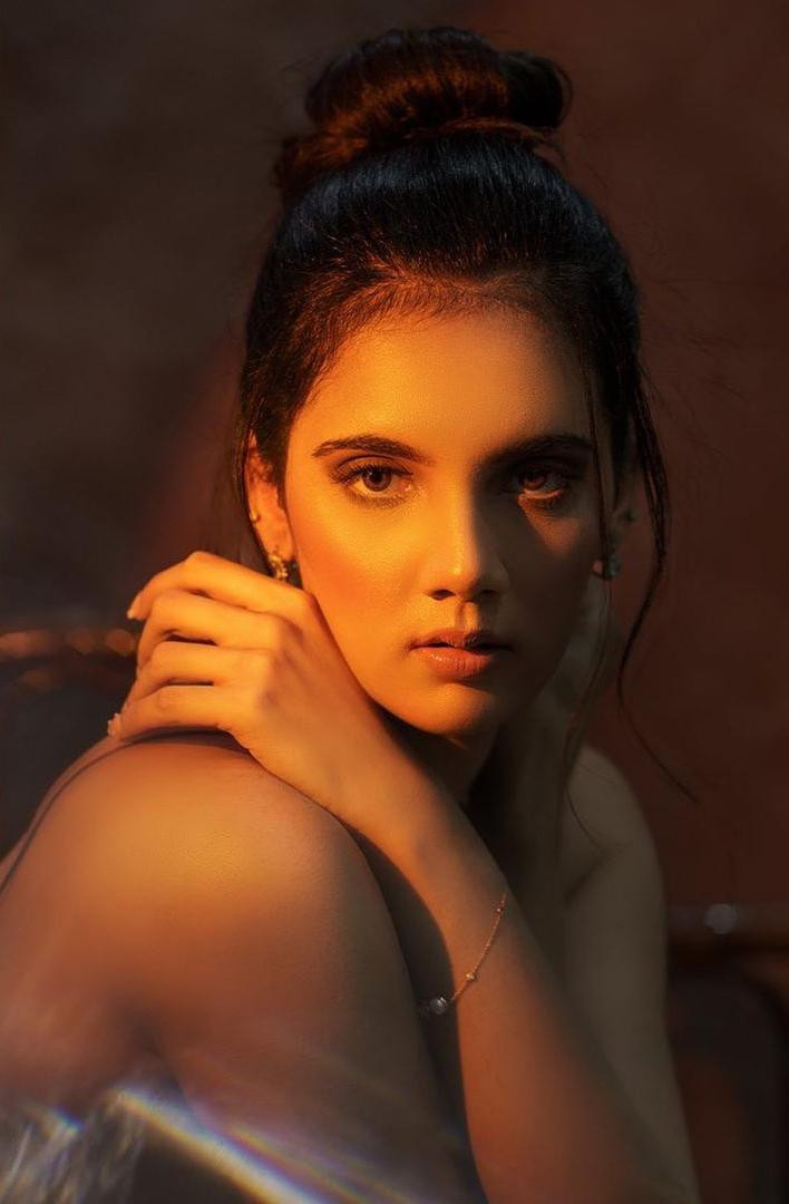 Sau khi đăng quang, nhan sắc của Praachi Nagpal trở thành đề tài bàn tán của cư dân mạng. Nhiều người cho rằng cô khá ăn ảnh, tuy nhiên so với nhan sắc đời thực thì lại là "một trời một vực".