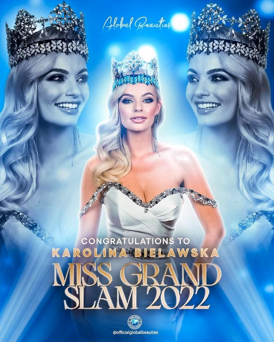 Đương kim Miss World 2021 Karolina Bielawski giành chiến thắng trong cuộc bình chọn Miss Grand Slam nhưng lại vắng mặt trong top 5 cuộc bầu chọn Timeless Beauty.
