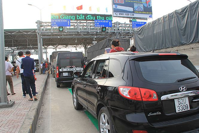 Thứ trưởng Giao thông: ‘Trạm BOT Cai Lậy có một số lái xe quá khích’ ảnh 2