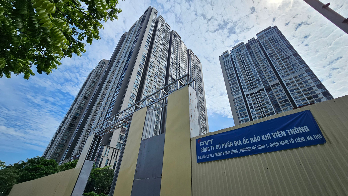 Đến ngày 10/11/2023, UBND TP đã có quyết định số 5760 về việc gia hạn sử dụng đất 24 tháng theo quy định của Luật Đất đai năm 2013 đối với Dự án Xây dựng Trung tâm Tang lễ Văn Minh tại xã Mỹ Đình, huyện Từ Liêm (nay là phường Mỹ Đình 1, quận Nam Từ Liêm) do Công ty cổ phần Địa ốc Dầu khí viễn thông là chủ đầu tư.