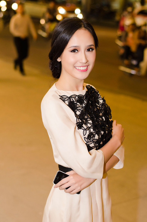 Mai Phương Thúy bị cho là già hơn quá nhiều với tuổi khi để kiểu tóc kiểu quý bà