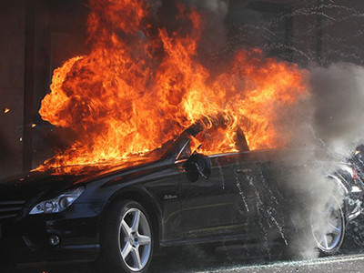 Để chuẩn bị cho một vụ nổ kéo dài khoảng 4 giây trên màn hình, các nhà làm phim phải mất ít nhất 200 giờ lao động 