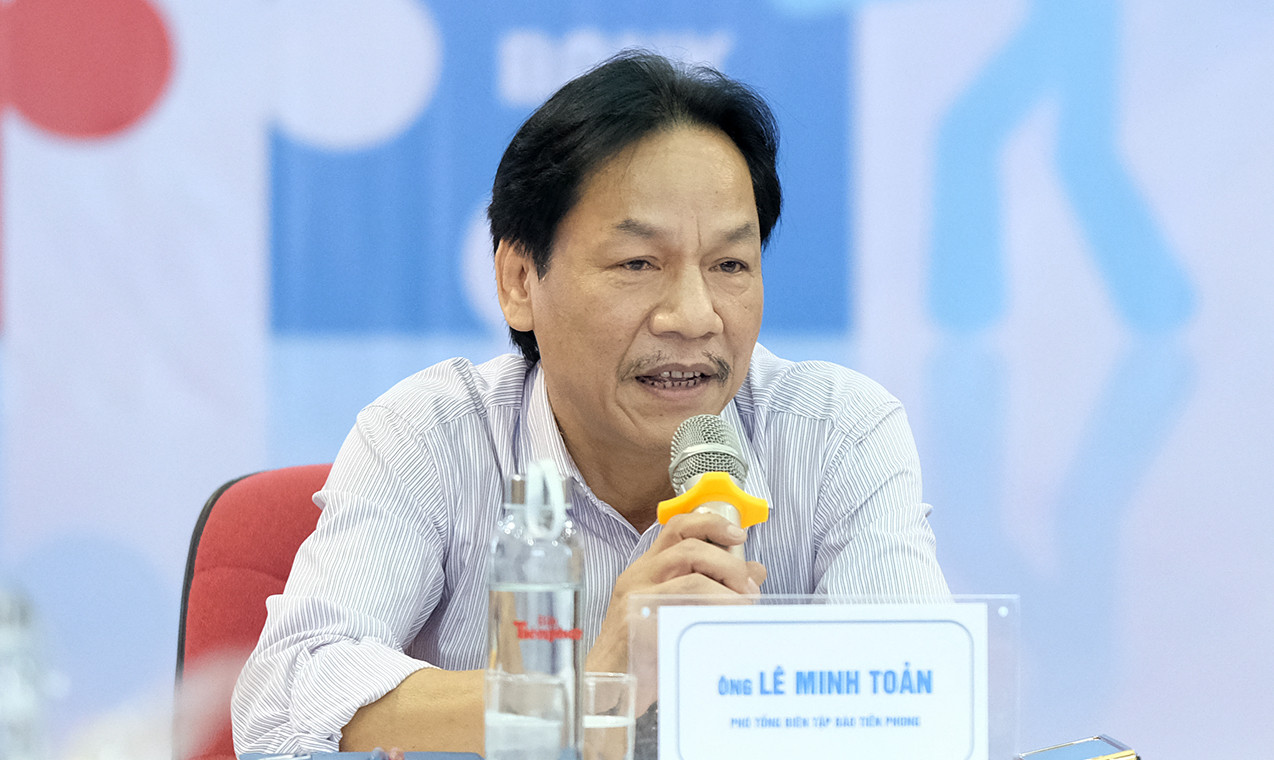 Ông Lê Minh Toản - Phó Tổng Biên tập Báo Tiền Phong. Ông Lê Minh Toản - Phó Tổng Biên tập Báo Tiền Phong.