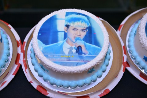 Hoài Lâm cùng dàn sao quậy tưng bừng trong ngày sinh nhật ảnh 2