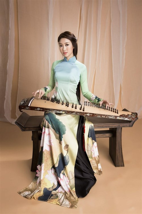 Nhan sắc Hoa hậu Đỗ Mỹ Linh thay đổi thế nào sau 1 năm đăng quang? ảnh 14