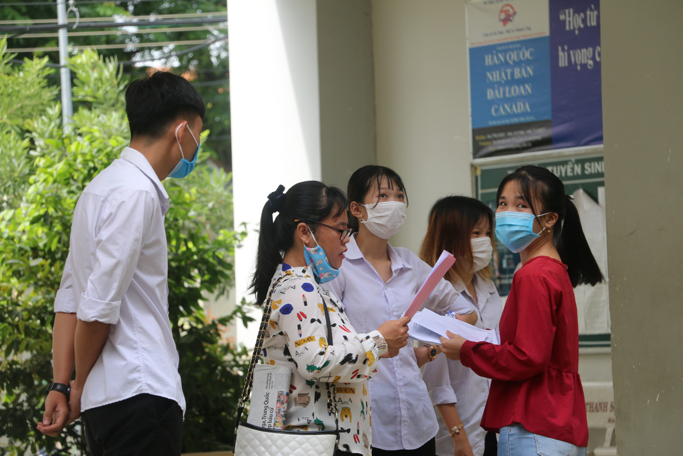 Cập nhật đề, đáp án thi tốt nghiệp THPT sáng nay ảnh 31