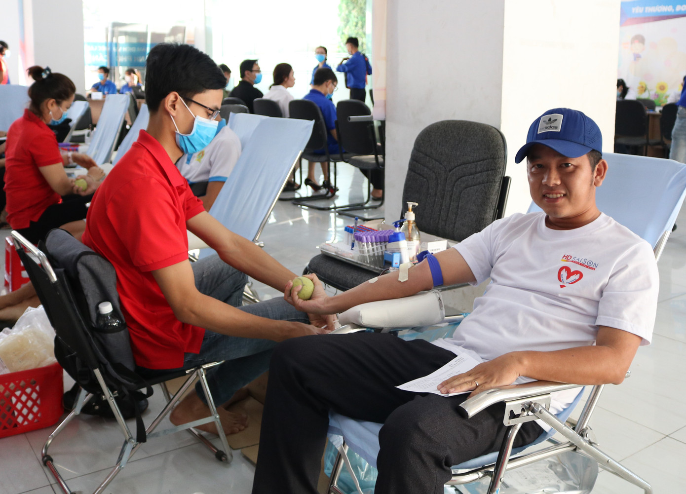 Hưởng ứng Chủ nhật Đỏ hiến máu cứu người tại Cần Thơ ảnh 5
