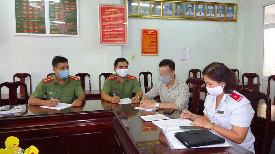 Người tung tin giả bệnh nhân mắc COVID – 19 bị đề nghị xử lí hình sự ảnh 2