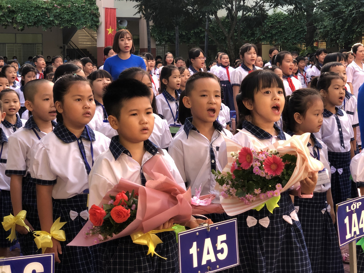 Lễ khai giảng đặc biệt trong mùa COVID-19: Nơi trực tuyến, nơi khai giảng trong lớp học ảnh 23