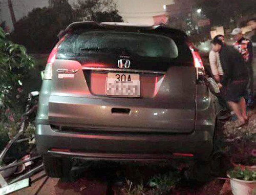 BẢN TIN ATGT: Ô tô lấn làn đâm người văng lên trời ảnh 4