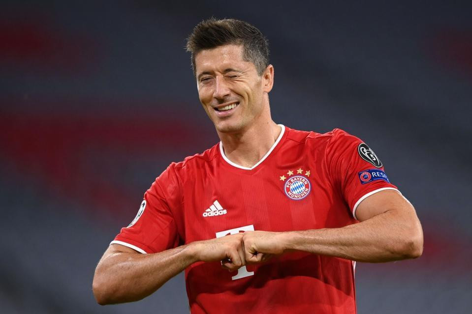 Lewandowski sắp trở thành người của Barcelona. Lewandowski sắp trở thành người của Barcelona.