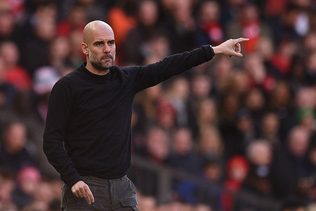 Pep Guardiola giúp Man City thống trị Ngoại hạng Anh.