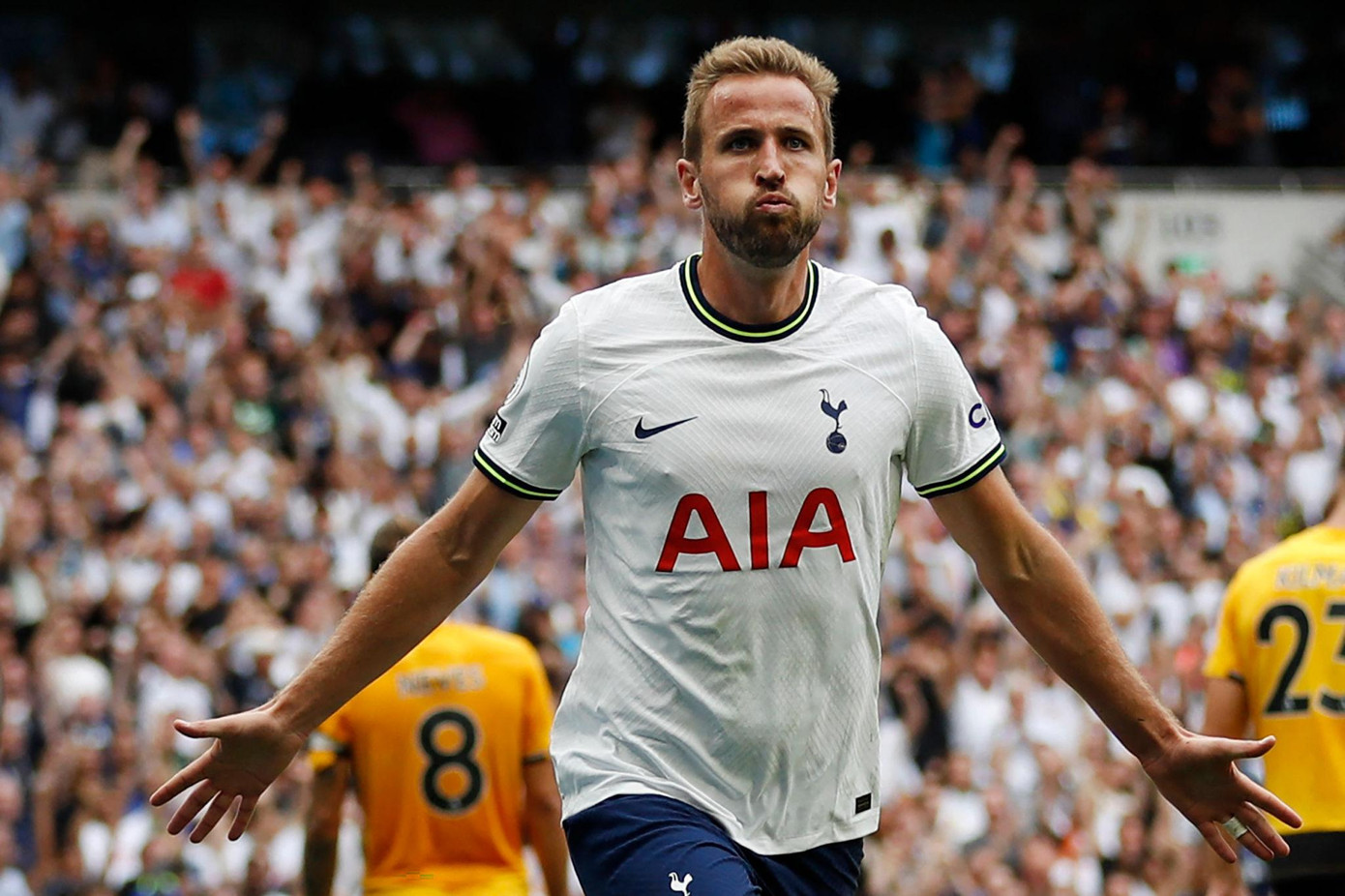 Kane là chân sút số 1 trong lịch sử Tottenham