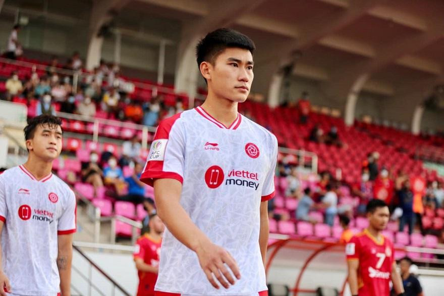 Nhâm Mạnh Dũng ghi bàn ngay sau khi vào sân Nhâm Mạnh Dũng ghi bàn ngay sau khi vào sân