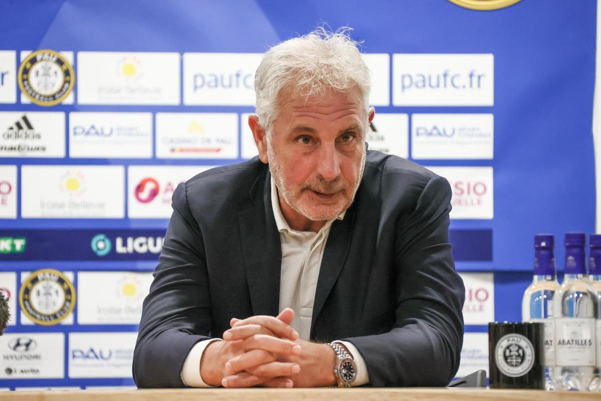 Ông Laporte-Fray hết lời khen ngợi Quang Hải