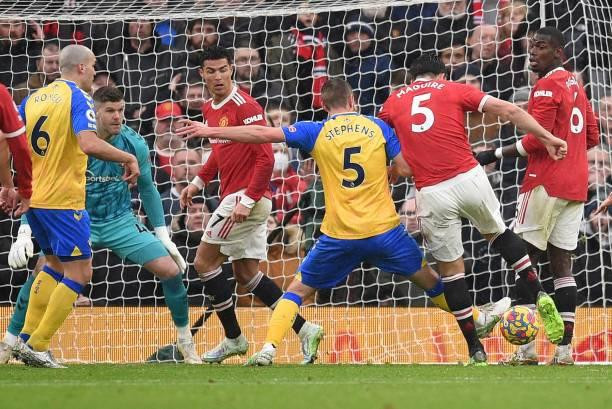 Bỏ lỡ nhiều cơ hội, MU bị Southampton chia điểm trân sân nhà ảnh 13 Bỏ lỡ nhiều cơ hội, MU bị Southampton chia điểm trân sân nhà ảnh 13