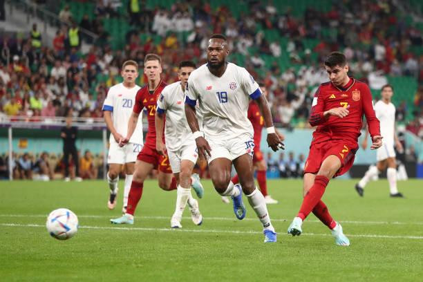 Huỷ diệt Costa Rica 7-0, Tây Ban Nha gửi lời đe doạ tới toàn thế giới ảnh 21