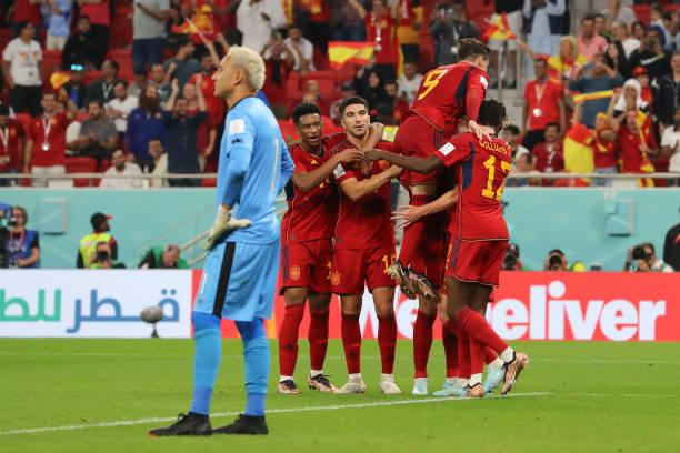 Huỷ diệt Costa Rica 7-0, Tây Ban Nha gửi lời đe doạ tới toàn thế giới ảnh 22