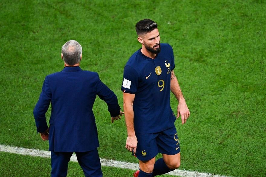 Giroud gần như mất hút trong 41 phút trên sân