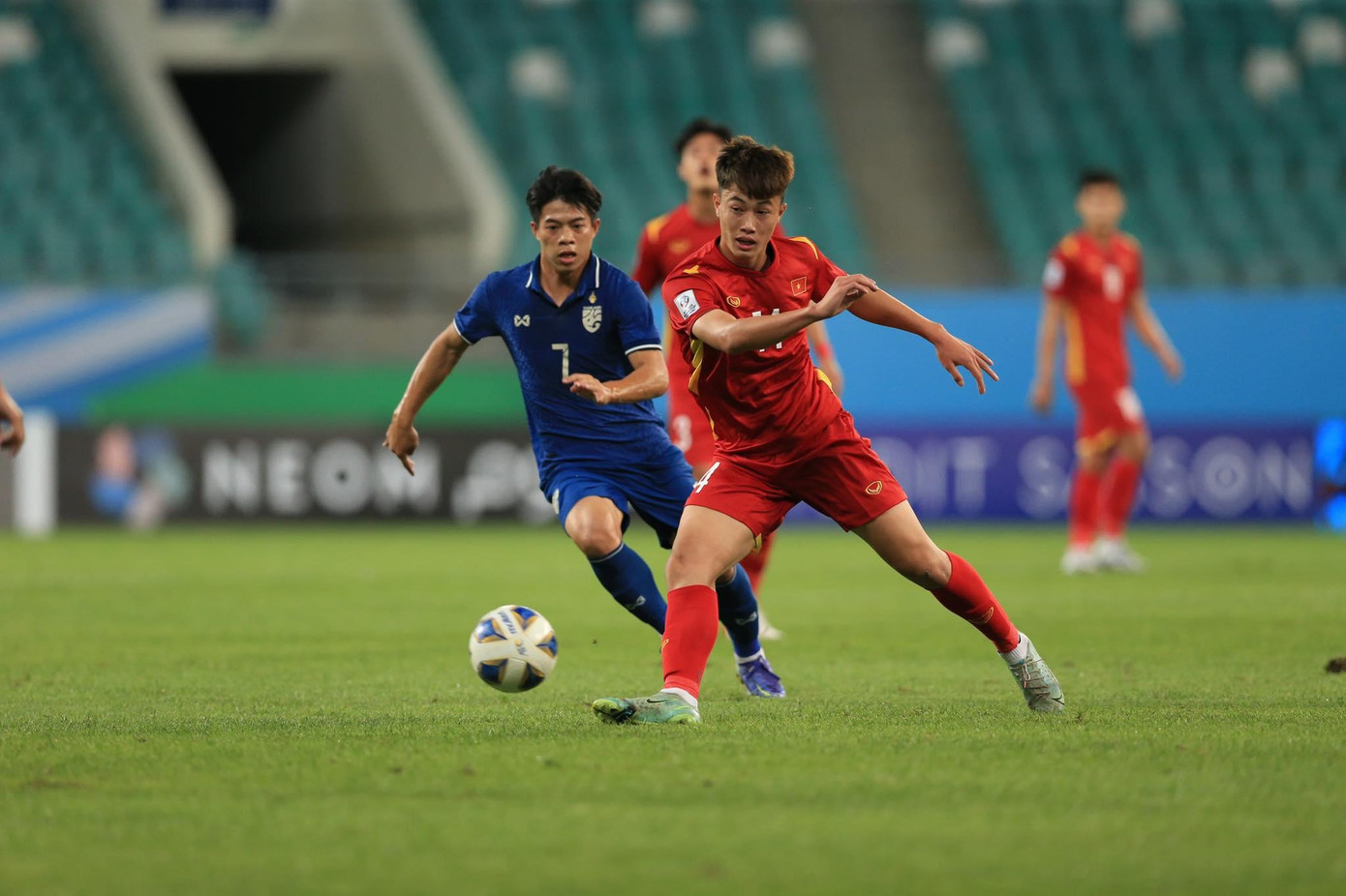 U23 Việt Nam cầm bóng ít nhưng chơi rất chủ động. Ảnh: Văn Lâm U23 Việt Nam cầm bóng ít nhưng chơi rất chủ động. Ảnh: Văn Lâm