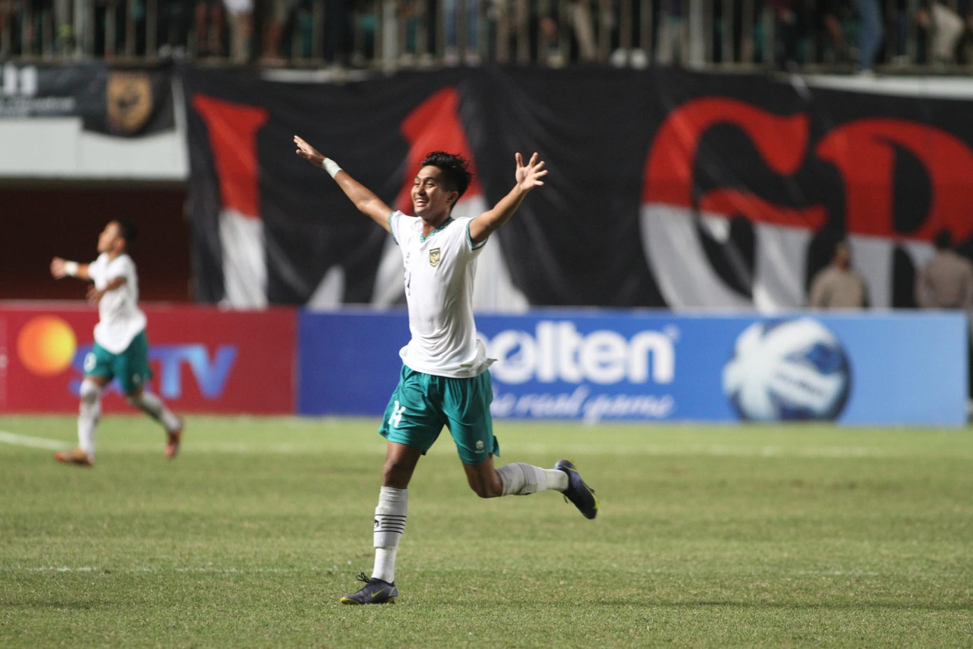 Cầu thủ U16 Indonesia ăn mừng bàn thắng duy nhất của trận đấu. Ảnh: VFF Cầu thủ U16 Indonesia ăn mừng bàn thắng duy nhất của trận đấu. Ảnh: VFF