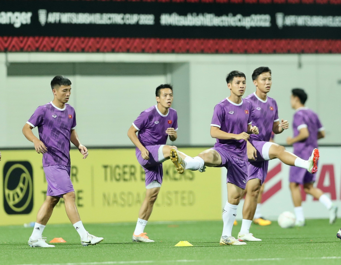 Tuyển Việt Nam có 8 sự thay đổi so với trận thắng Malaysia. Ảnh: Hữu Phạm Tuyển Việt Nam có 8 sự thay đổi so với trận thắng Malaysia. Ảnh: Hữu Phạm