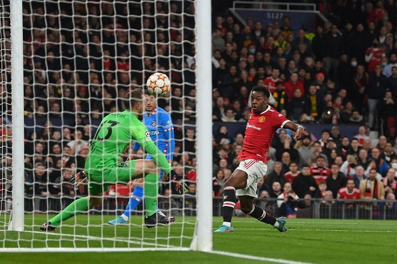 MU thiếu may mắn ở những phút đầu trận MU thiếu may mắn ở những phút đầu trận