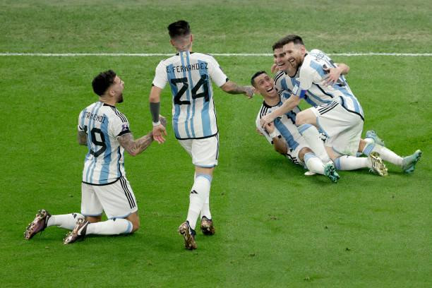 World Cup 2022: Messi lên đỉnh thế giới sau trận chung kết có 6 bàn thắng và loạt luân lưu định mệnh ảnh 25