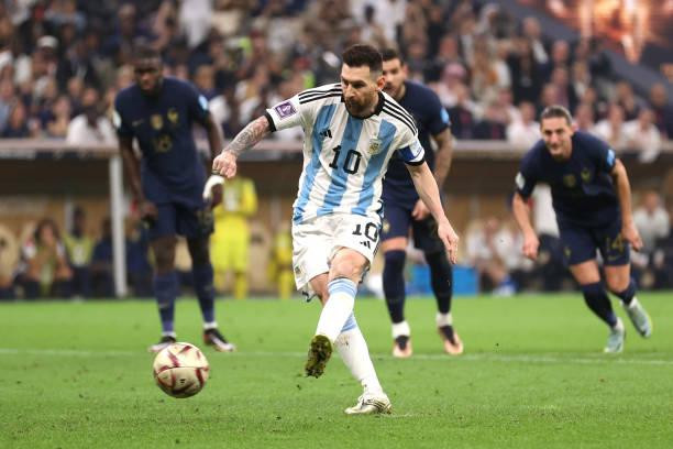 World Cup 2022: Messi lên đỉnh thế giới sau trận chung kết có 6 bàn thắng và loạt luân lưu định mệnh ảnh 20