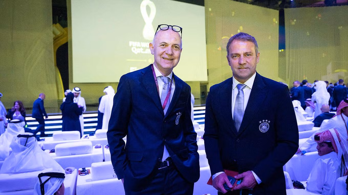 Chủ tịch DFB Bernd Neuendorf và HLV Hansi Flick