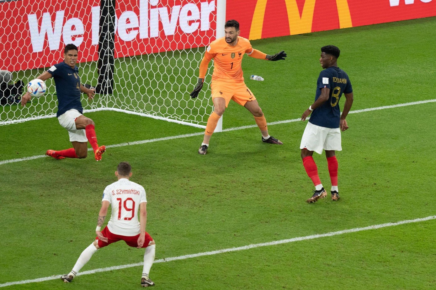 Tình huống khiến Varane nổi giận với đồng đội