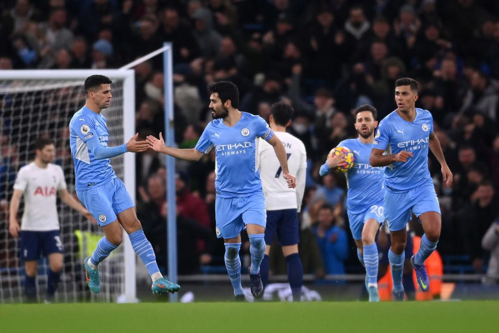 Gundogan gỡ hòa cho Man City