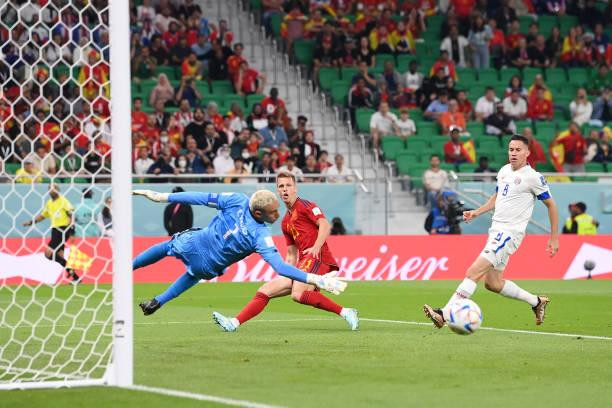 Huỷ diệt Costa Rica 7-0, Tây Ban Nha gửi lời đe doạ tới toàn thế giới ảnh 10