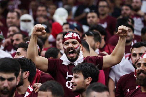 Người Qatar chứng minh họ yêu bóng đá không kém gì quốc gia nào trên thế giới Người Qatar chứng minh họ yêu bóng đá không kém gì quốc gia nào trên thế giới