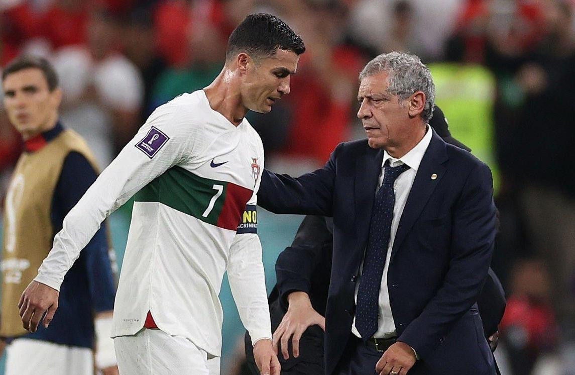 Fernando Santos chính thức bị Bồ Đào Nha sa thải sau 8 năm