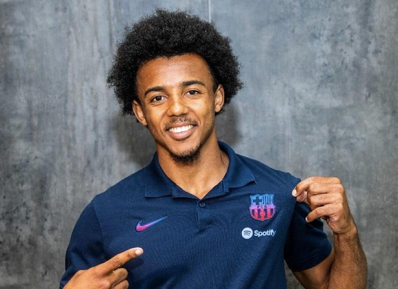 Kounde từ chối Chelsea vì Barcelona